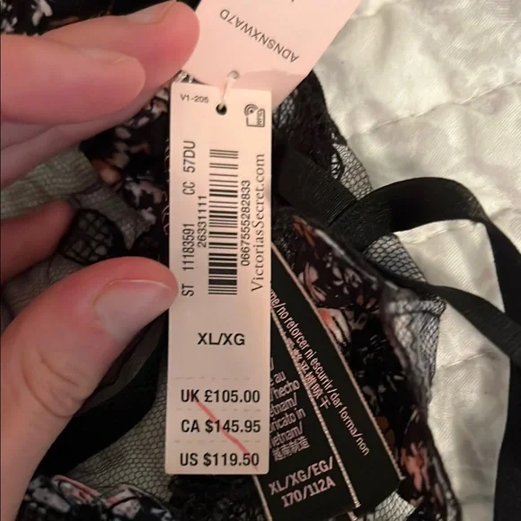 Victoria’s Secret Floral Lace Bodysuit Lingerie - Picture 3 of 4